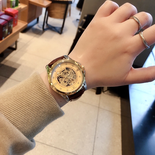 ブランド時計側面デザイン